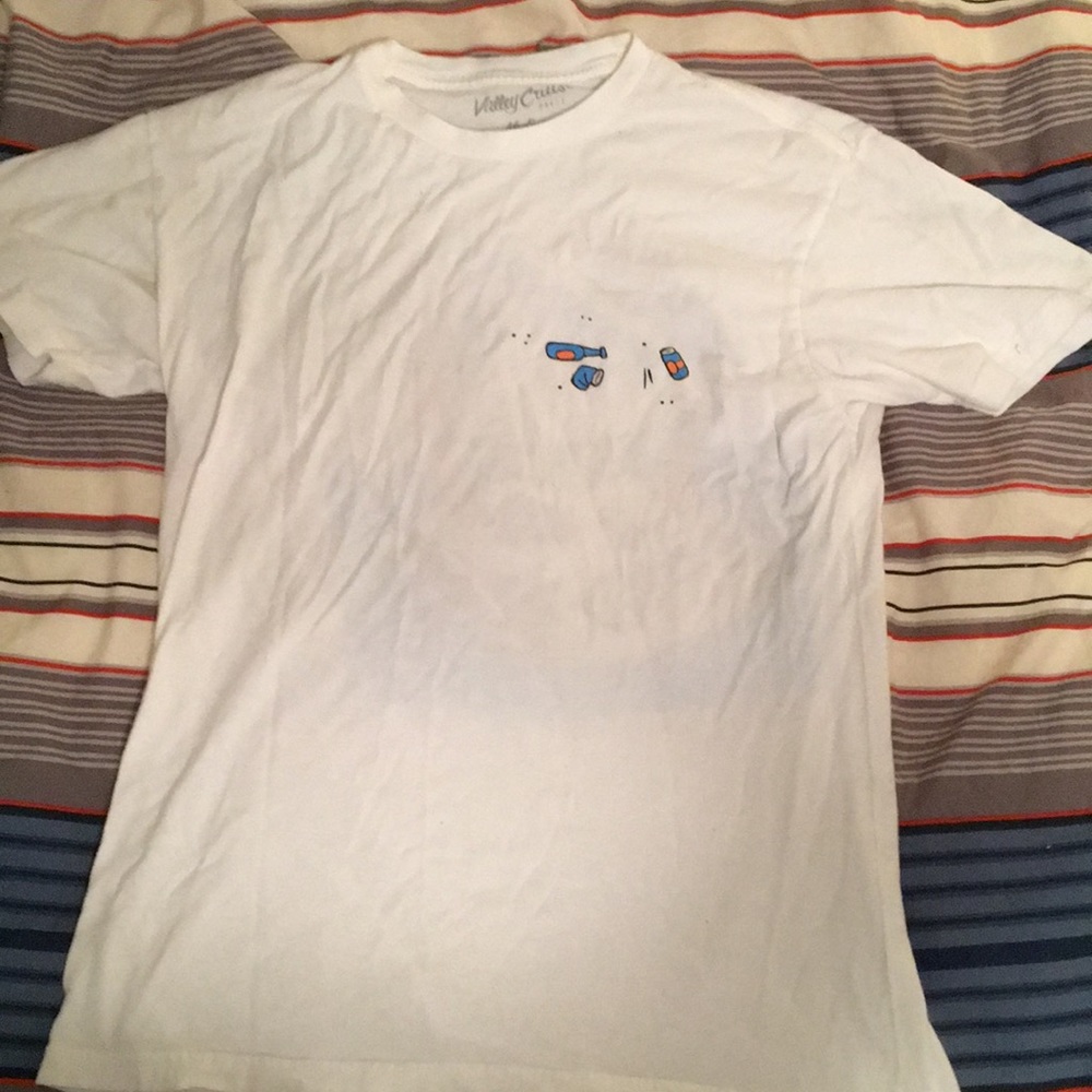 White t-shirt